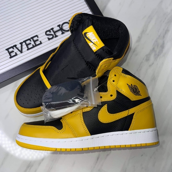 Jordan Retro 1 High 🐝🐝🐝 - Picture 4 of 4